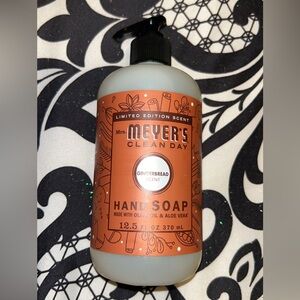 Mrs. Meyers limited edition Gingerbread Scent Hand Soap Brand new